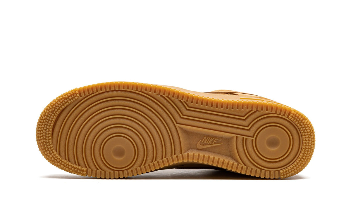 Nike Air Force 1 Low Sneakers with Supreme Logo – Wheat