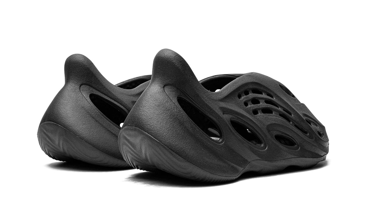 Yeezy Foam Runner Slip-On Shoes – Charcoal Black