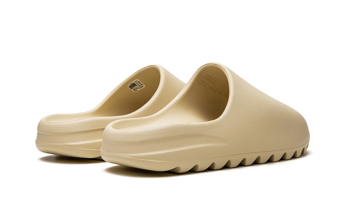 Yeezy Slide Sandals – Cream Beige