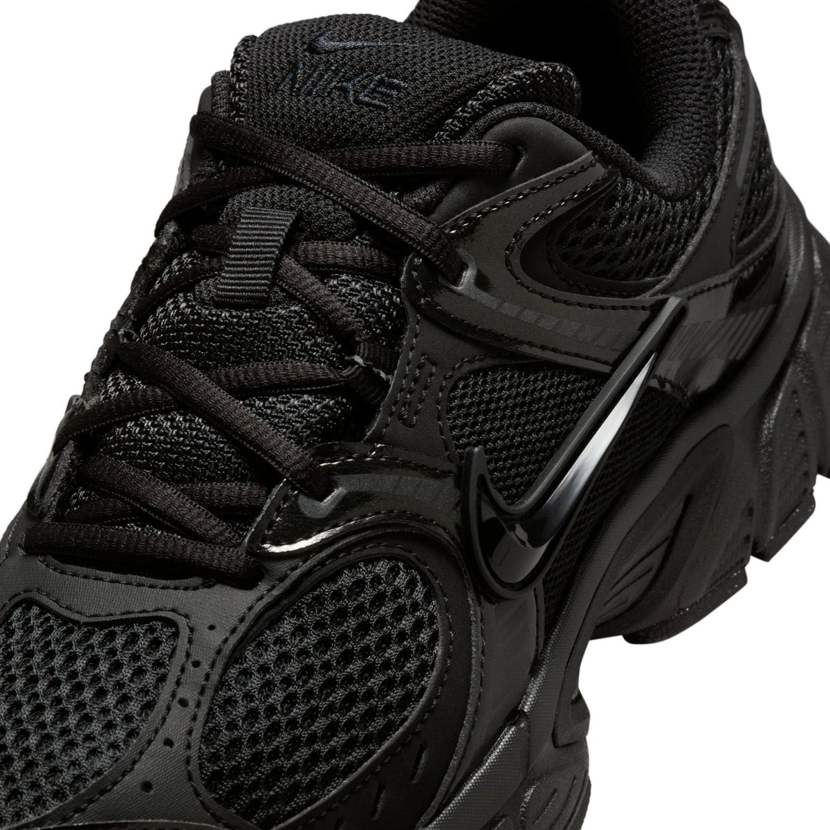 Nike V5 RNR Sneakers – Black & Anthracite