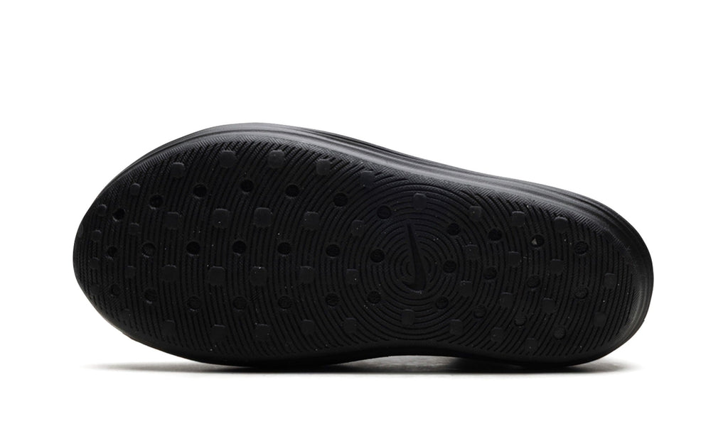 Nike ReactX Rejuven8 Slip-Ons in Black