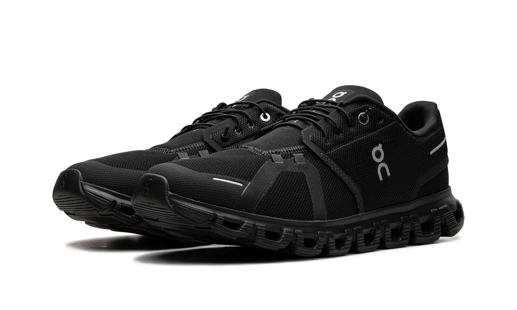 On Cloud 6 Sneakers in Triple Black